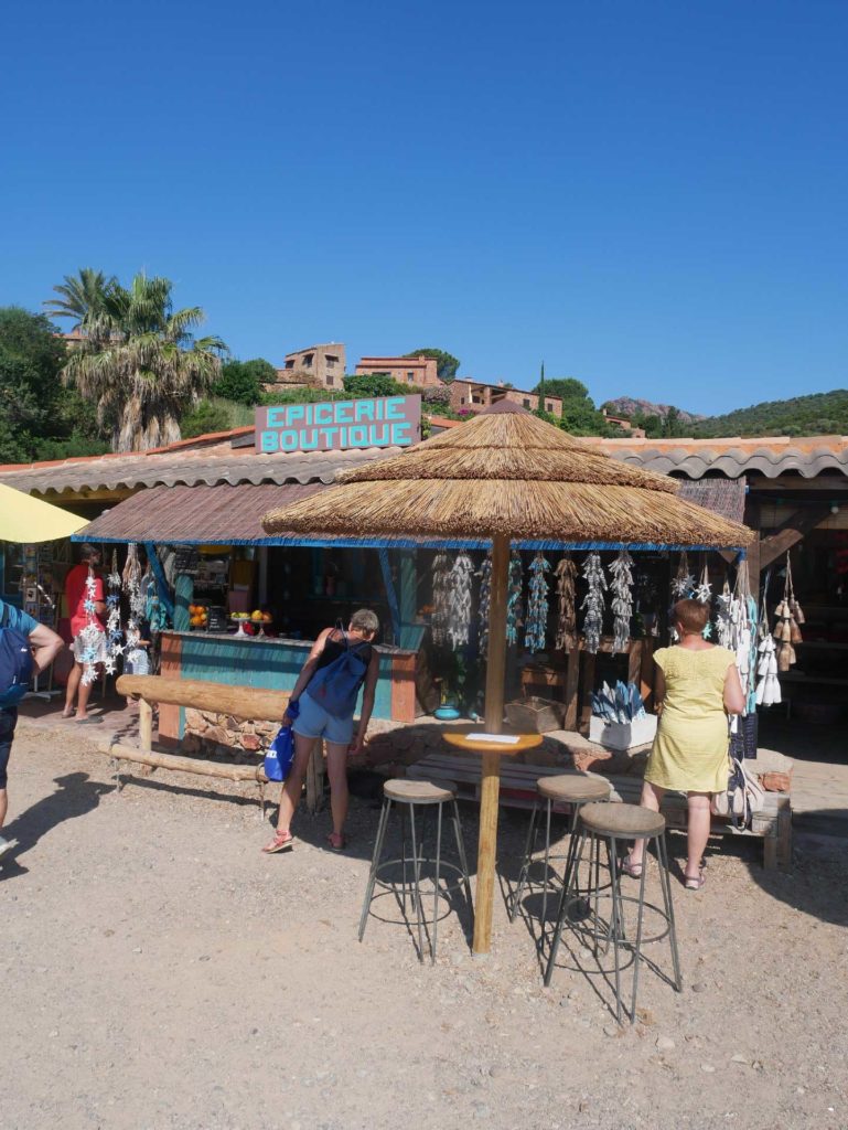 Promenade en bateau : Tour complet du Golfe de Porto, réserve de Scandola, Calanches de Piana et Capo Rosso.